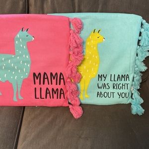 NEW dei 2 Llama Pillows • Novelty • Inserts included •